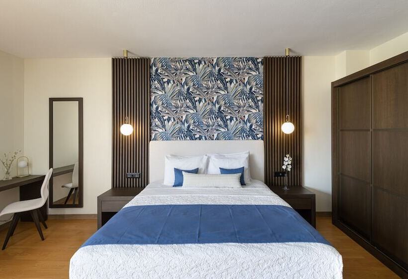 סוויטת ג'וניור צדדית נוף לים, Blue Bay Halkidiki