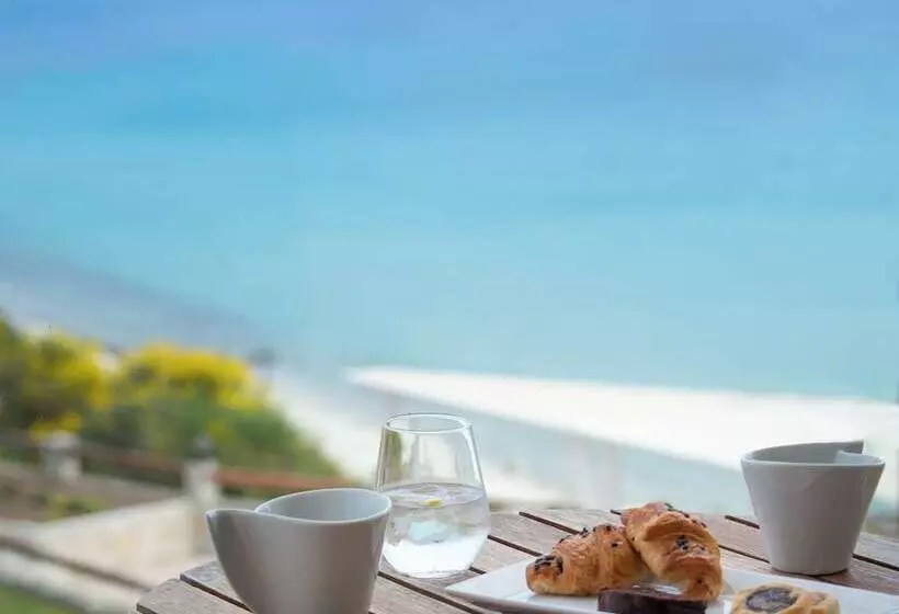サイドシービュージュニアスイート, Blue Bay Halkidiki
