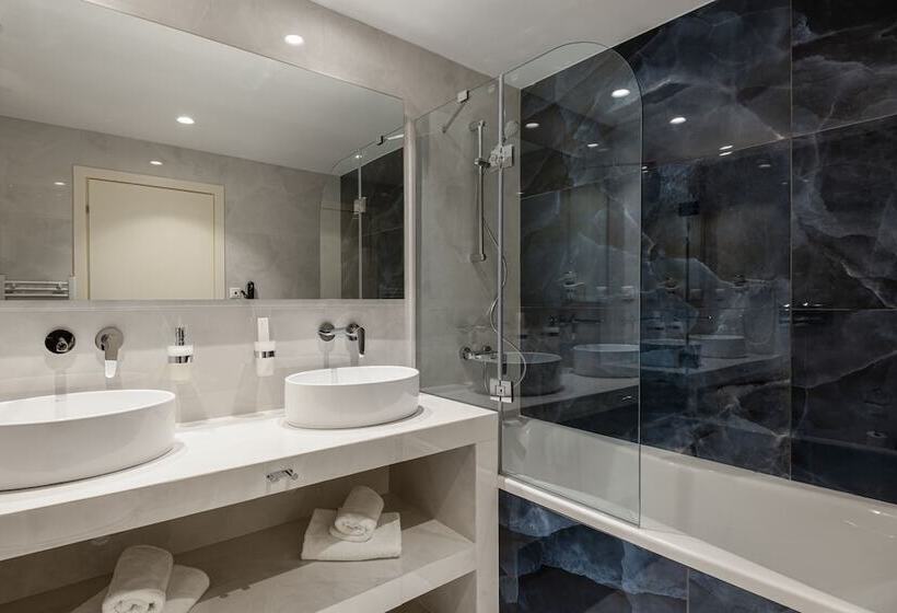 סוויטת ג'וניור צדדית נוף לים, Blue Bay Halkidiki