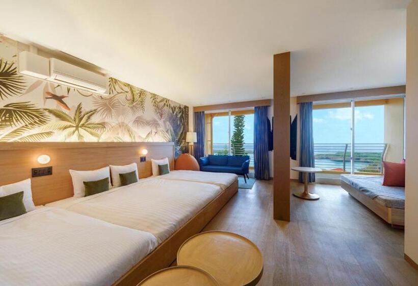 Номер Deluxe с Террасой, Breeze Bay Marina