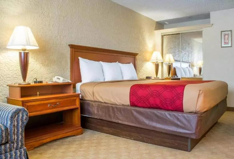 キングサイズベッドのスタンダードルーム, Econo Lodge Broken Arrow Tulsa