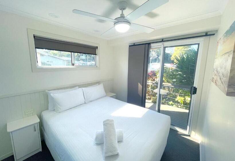 2 Sovrums Villa, Halifax Holiday Park