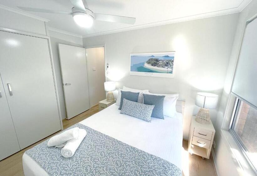 3 Sovrums Hus, Halifax Holiday Park