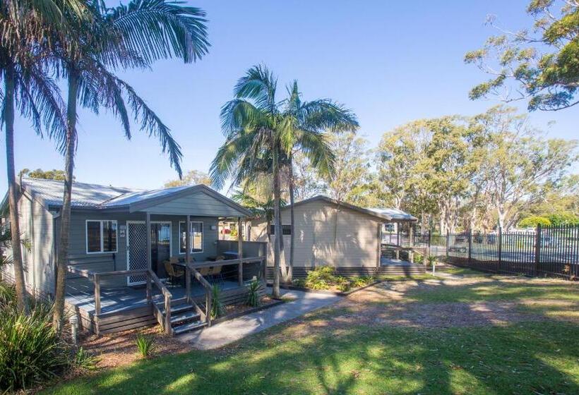 2 Sovrums Villa, Halifax Holiday Park