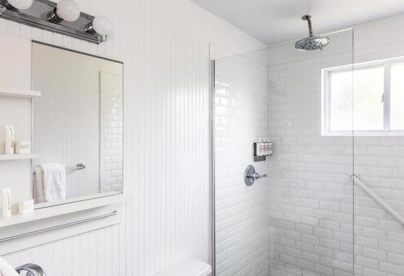 شقة غرفة واحدة, Haven Montauk