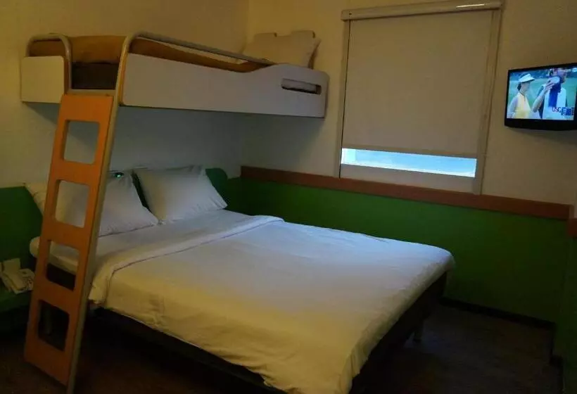 ２段ベッド付きスタンダードルーム, Ibis Budget Jakarta Airport