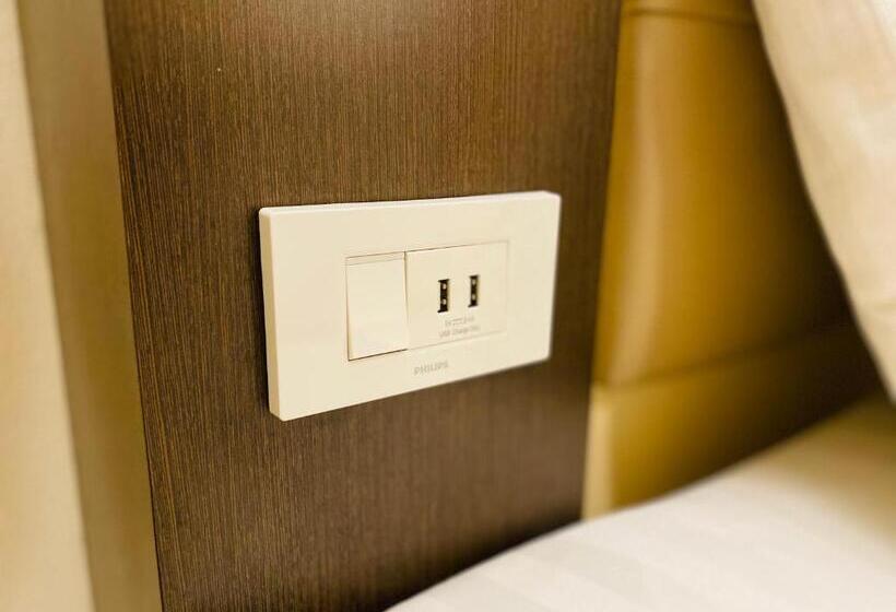 经济房, Lee's Mark Residence