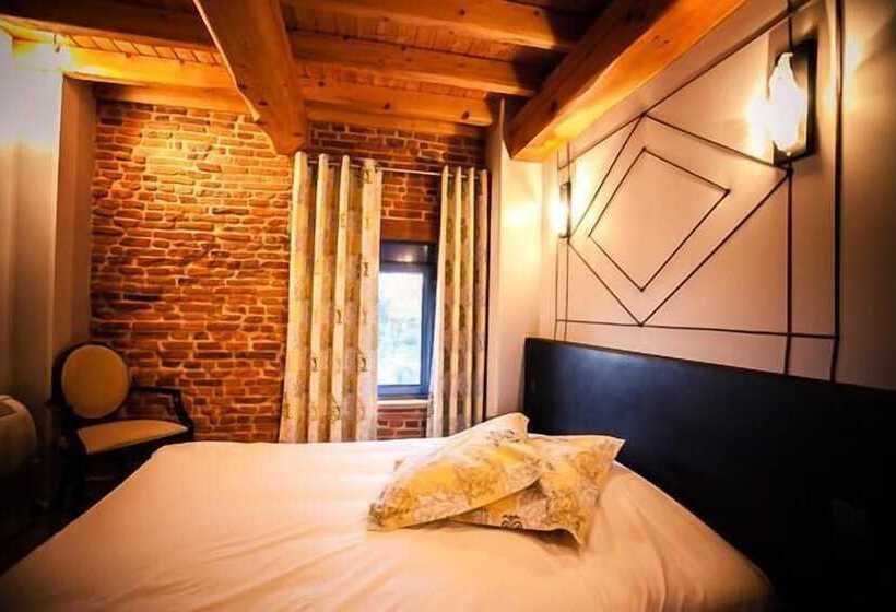 컴포트 룸, Les Ecuries De La Tour