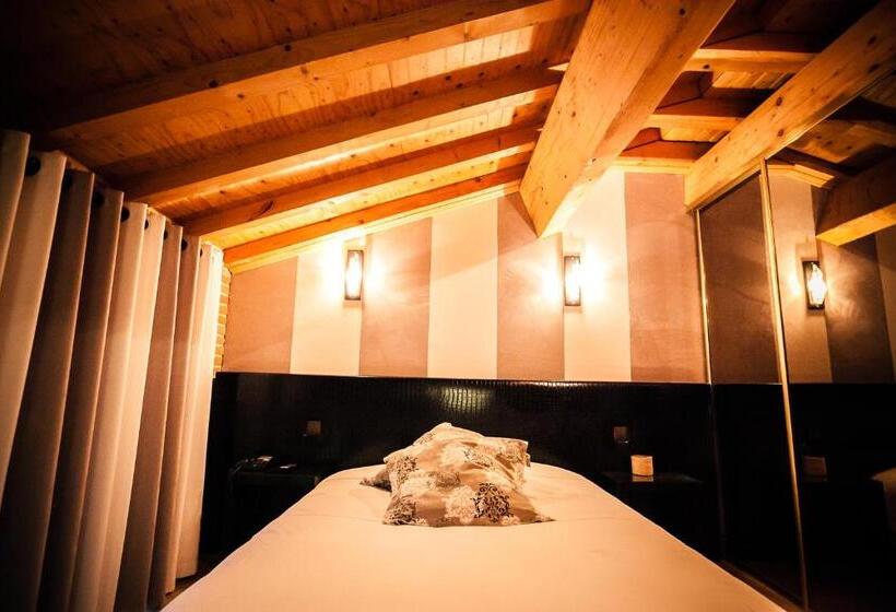 컴포트 룸, Les Ecuries De La Tour