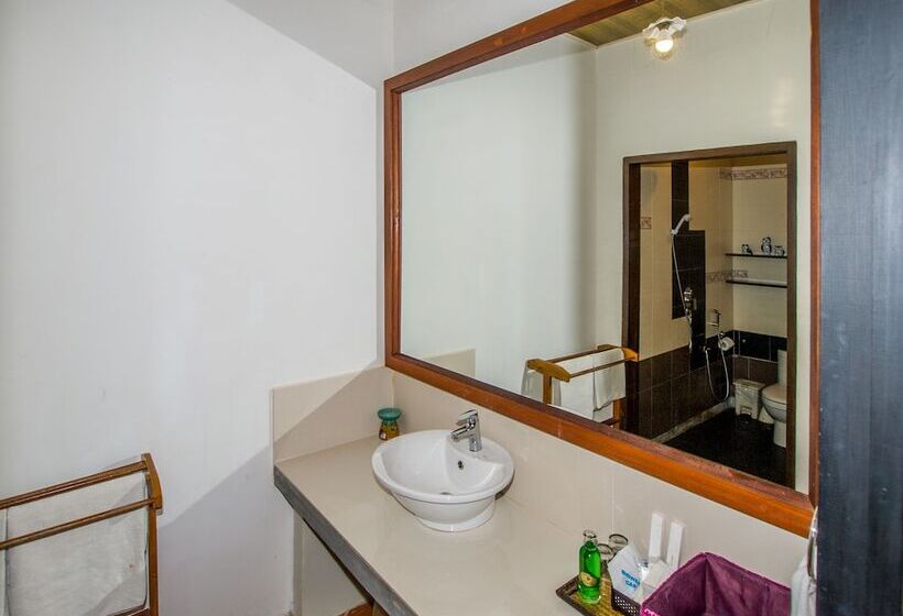 디럭스 스위트, Noordin Street House