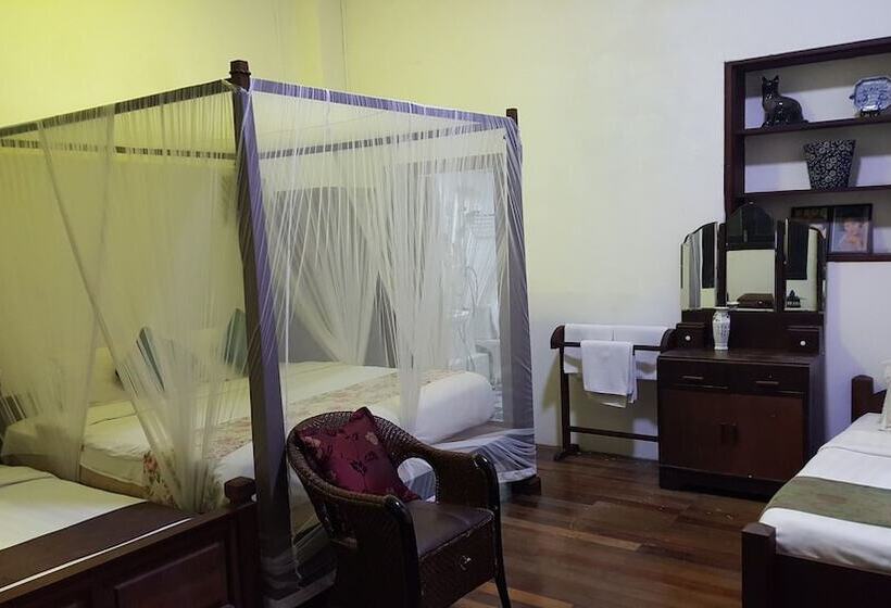 이코노이 4인룸, Noordin Street House