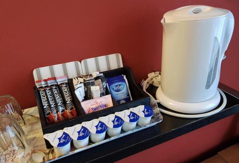 Номер Стандарт, Robin 7 Lodge City Centre