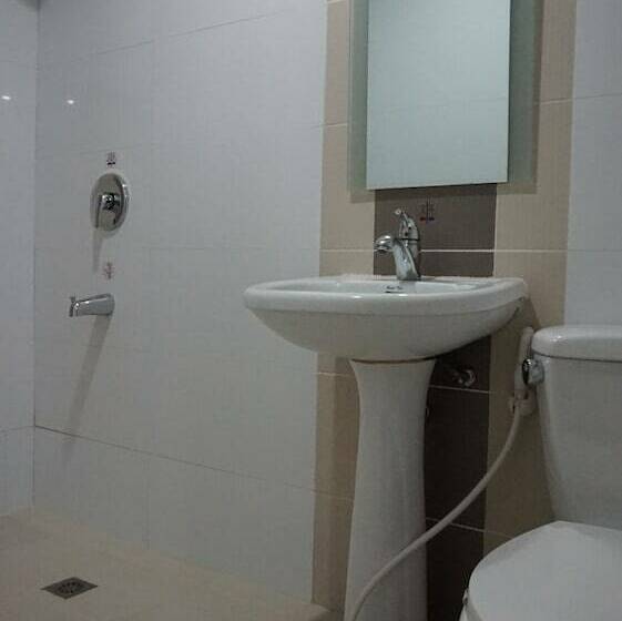 اتاق اجرایی, Sogo   Monumento, Lrt Station