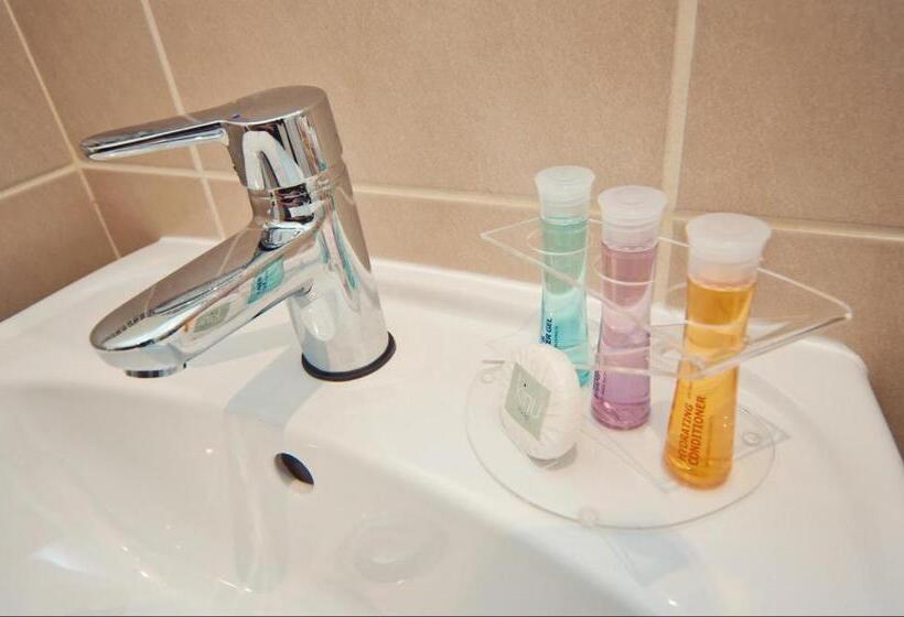 标准间, The Burlington