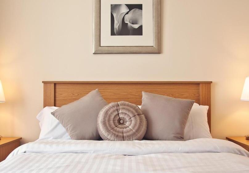 高级大房间, The Burlington