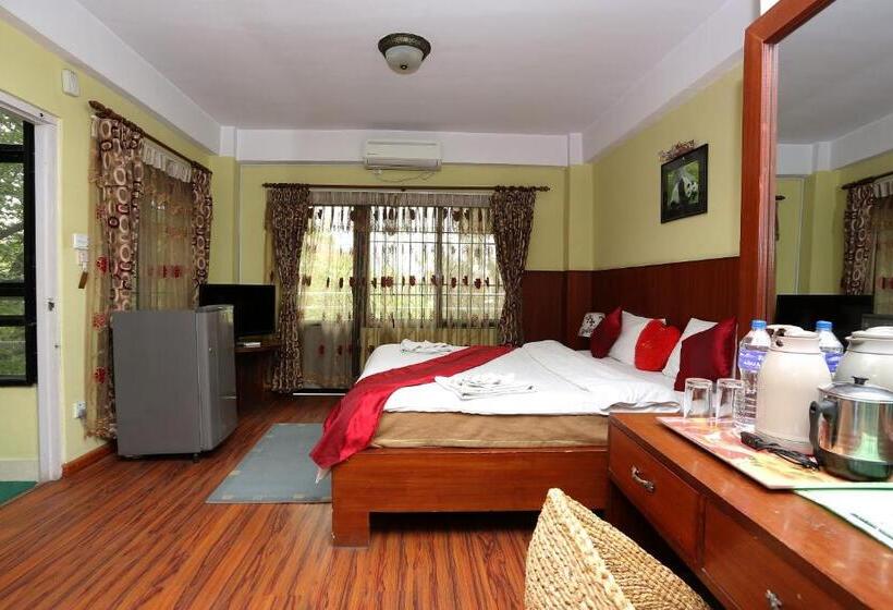 اتاق لوکس خانوادگی, New Hotel Panda