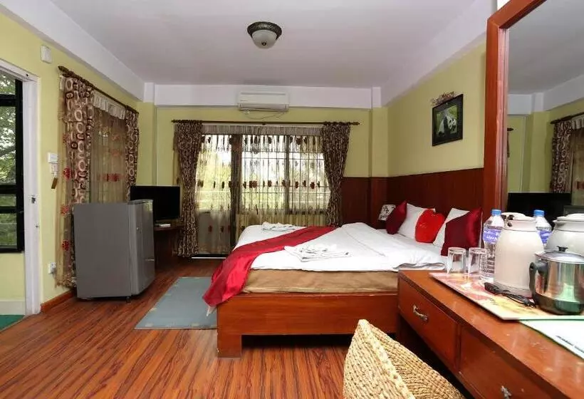 اتاق لوکس خانوادگی, New Hotel Panda