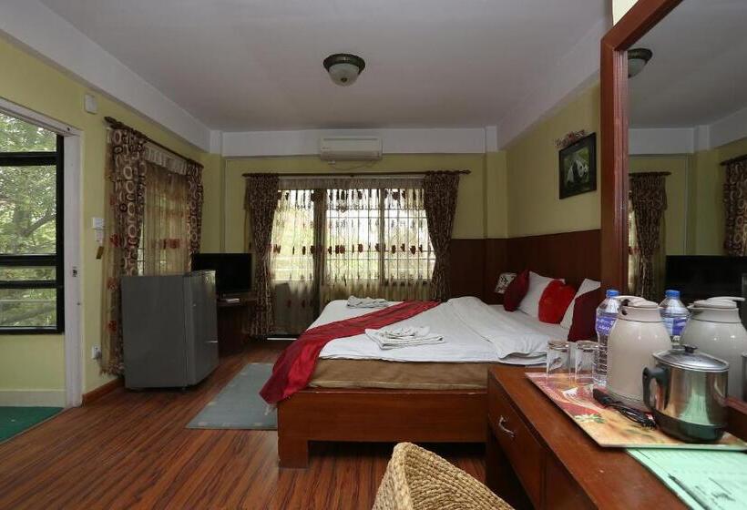 اتاق لوکس خانوادگی, New Hotel Panda