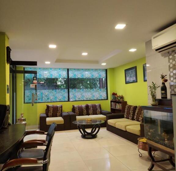 اتاق لوکس خانوادگی, New Hotel Panda