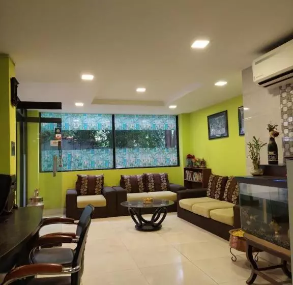 اتاق لوکس خانوادگی, New Hotel Panda