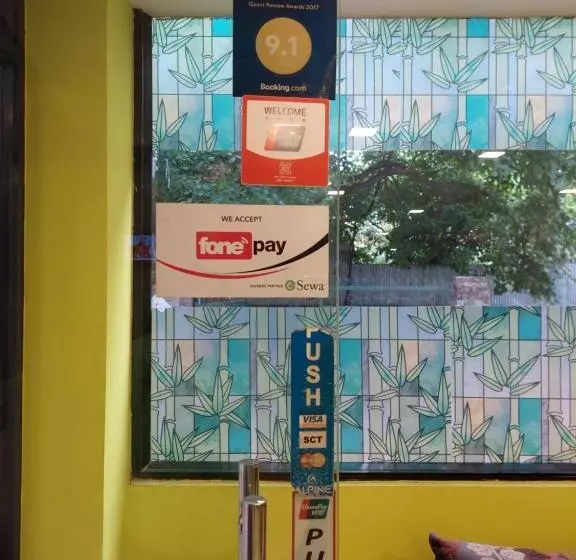 اتاق لوکس خانوادگی, New Hotel Panda