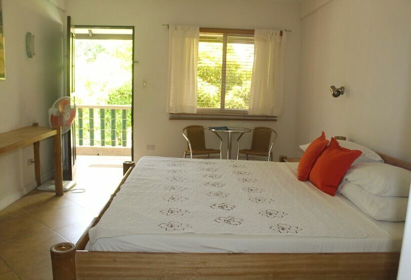 חדר פרמיום, The Coral Beach Club