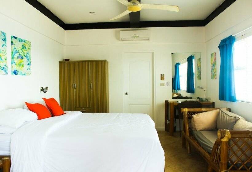 חדר דלוקס, The Coral Beach Club