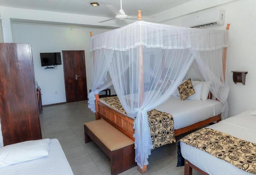 Mini suite with sea view, Rock Fort