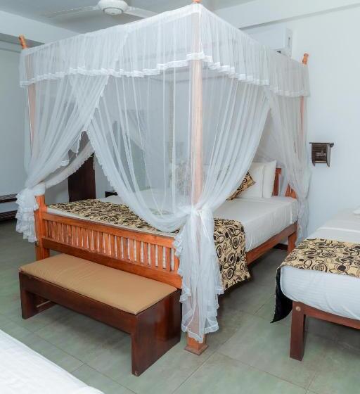 جناح صغير مطل على البحر, Rock Fort