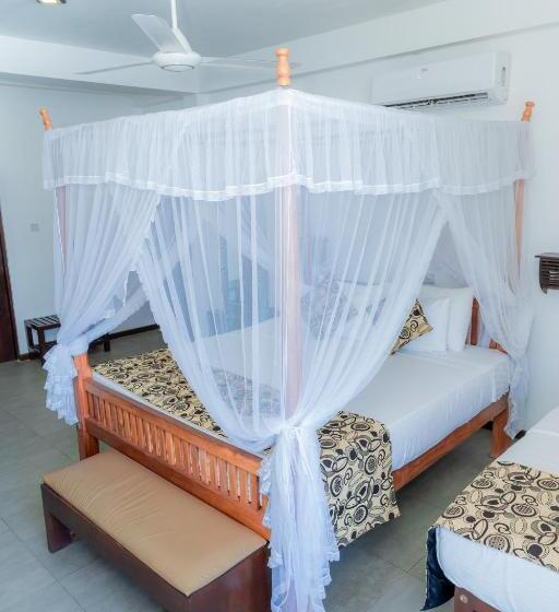 جناح صغير مطل على البحر, Rock Fort