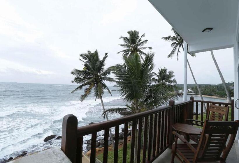 جناح صغير مطل على البحر, Rock Fort