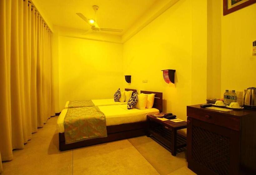 غرفة قياسية, Rock Fort