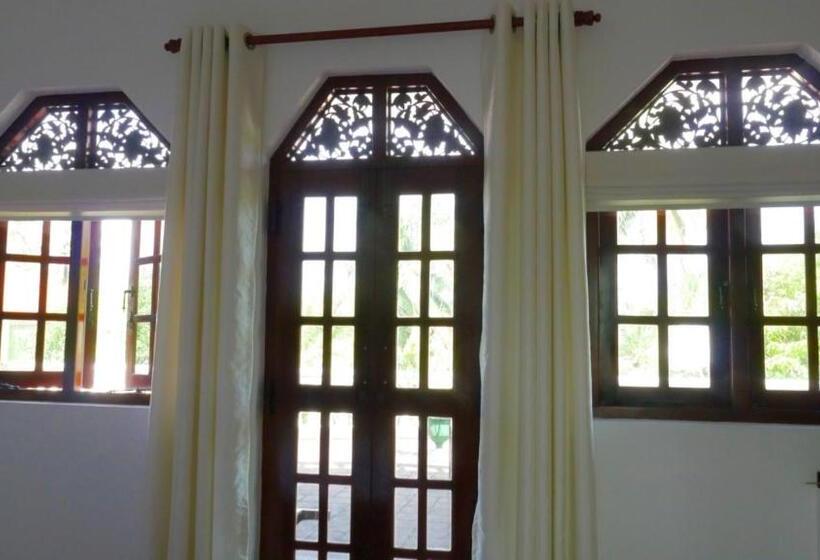 豪华套房, Sagarika Beach Hotel