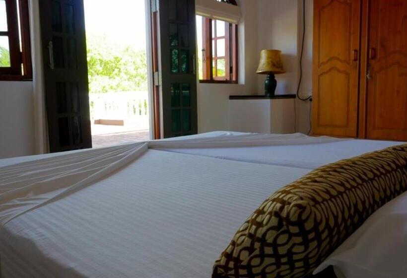 豪华套房, Sagarika Beach Hotel