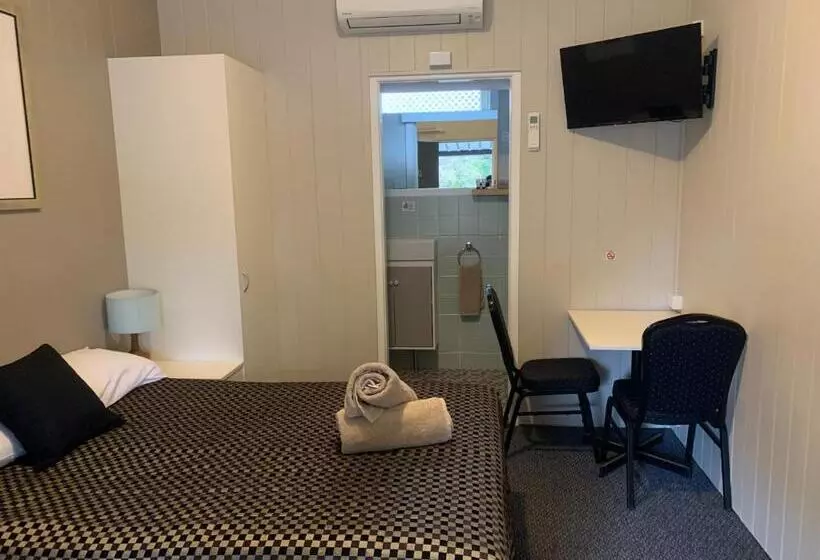 Standard Yhden Hengen Huone, Titania Motel