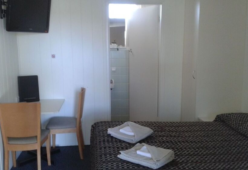 חדר סטנדרט, Titania Motel