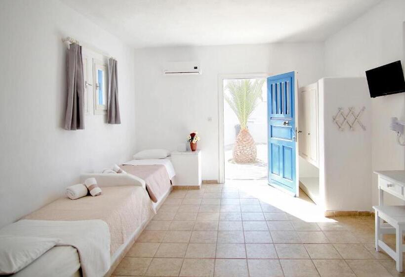 Студия Классика, Kritikakis Village