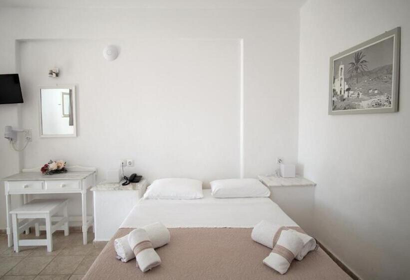 Студия Классика, Kritikakis Village