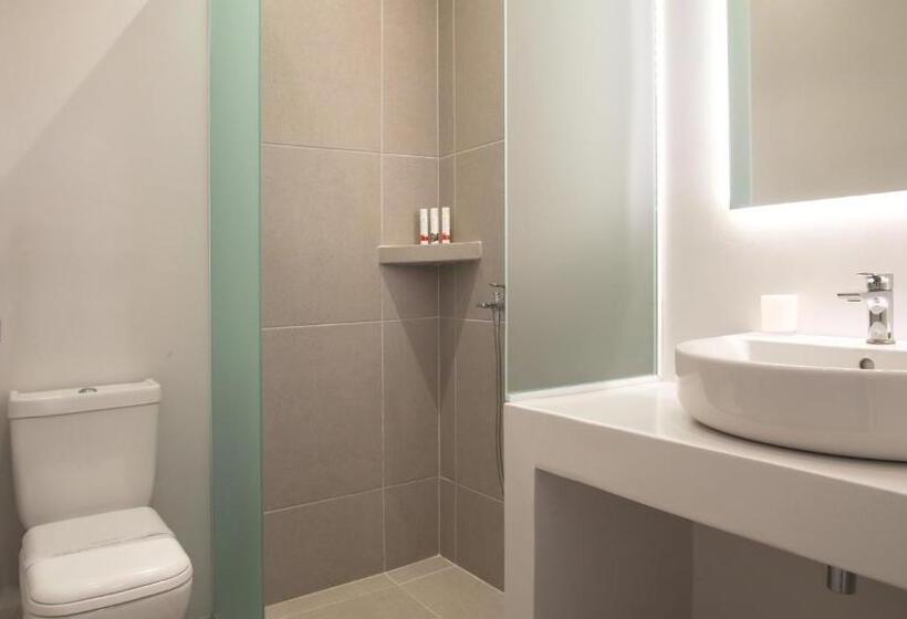 Студия Классика, Kritikakis Village