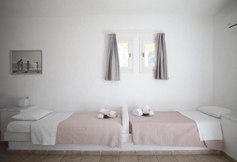 Студия Классика, Kritikakis Village