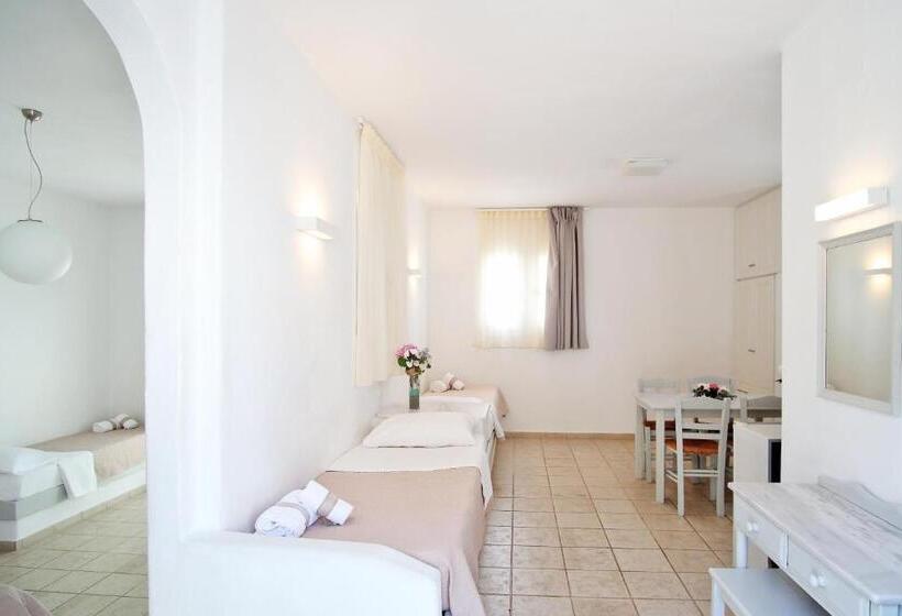 Family flat with sea view, Kritikakis Village