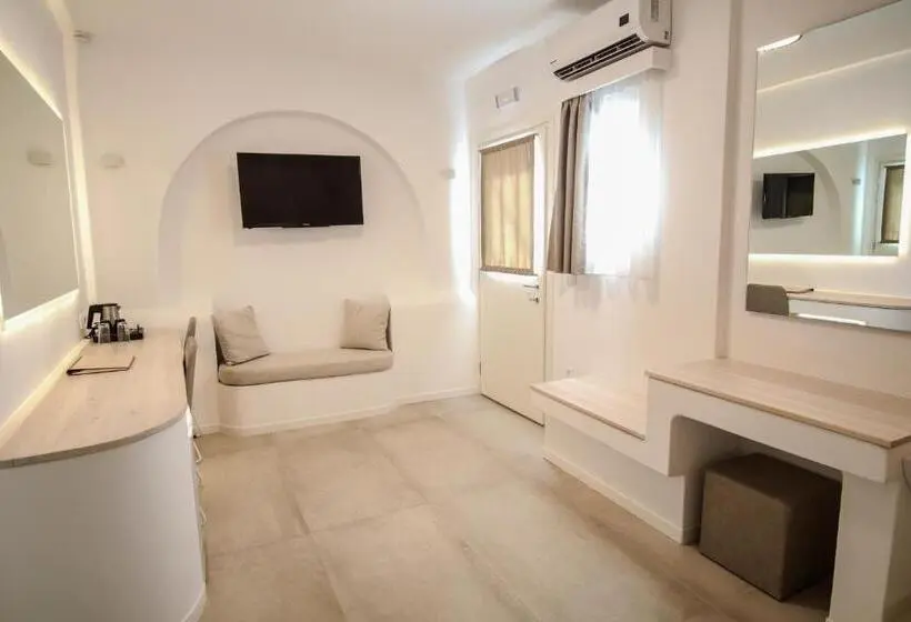 Chambre Supérieure, Kritikakis Village
