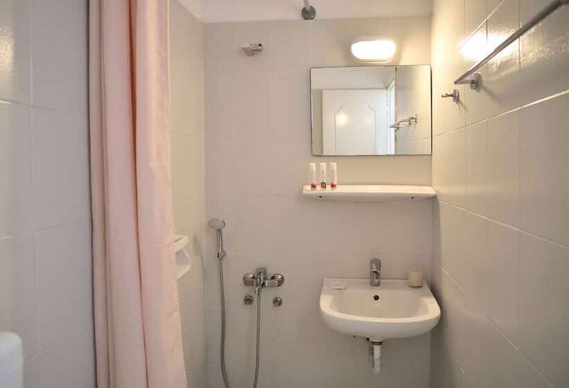 Студия Классика, Kritikakis Village