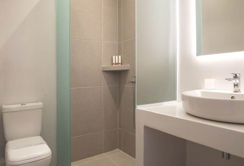 Студия Классика, Kritikakis Village