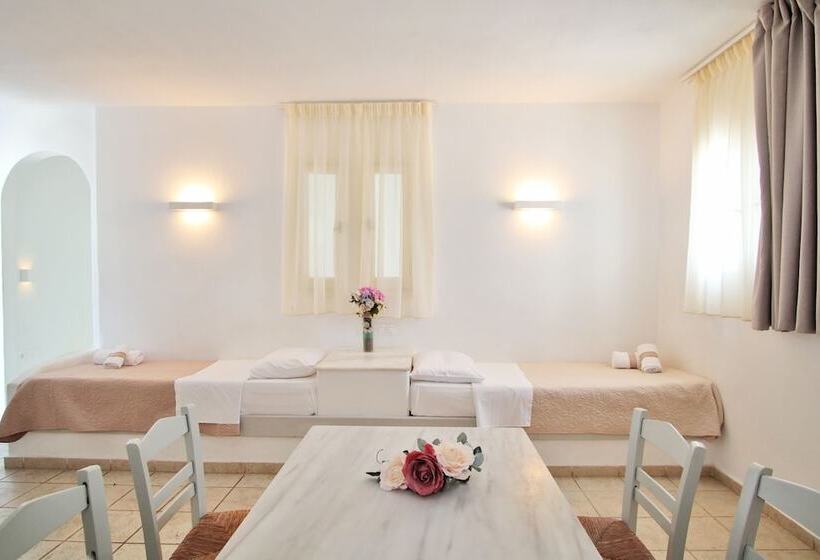 Family flat with sea view, Kritikakis Village