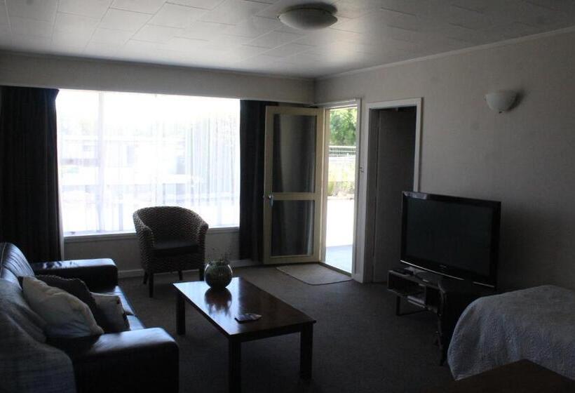 דירת חדר, Aorangi Motel