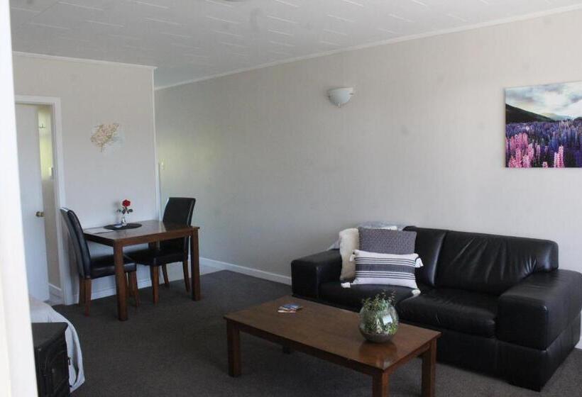 דירת חדר, Aorangi Motel