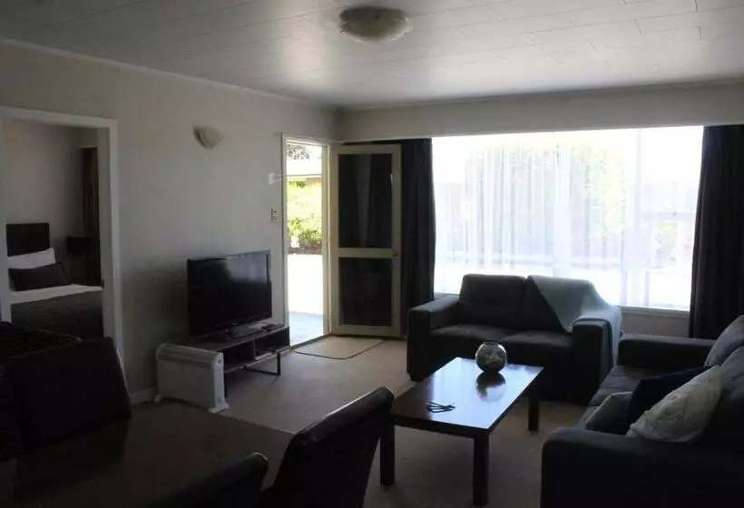 Huoneisto 2 Makuuhuonetta, Aorangi Motel