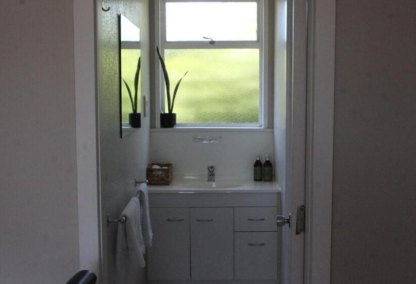 דירת שני חדרים, Aorangi Motel