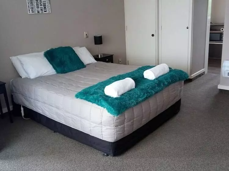 Standard-studio, Aorangi Motel